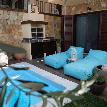 Dandy Villas Nea Roda - Melodic Waves - Private - Pool - Parking - Cellar المظهر الخارجي الصورة