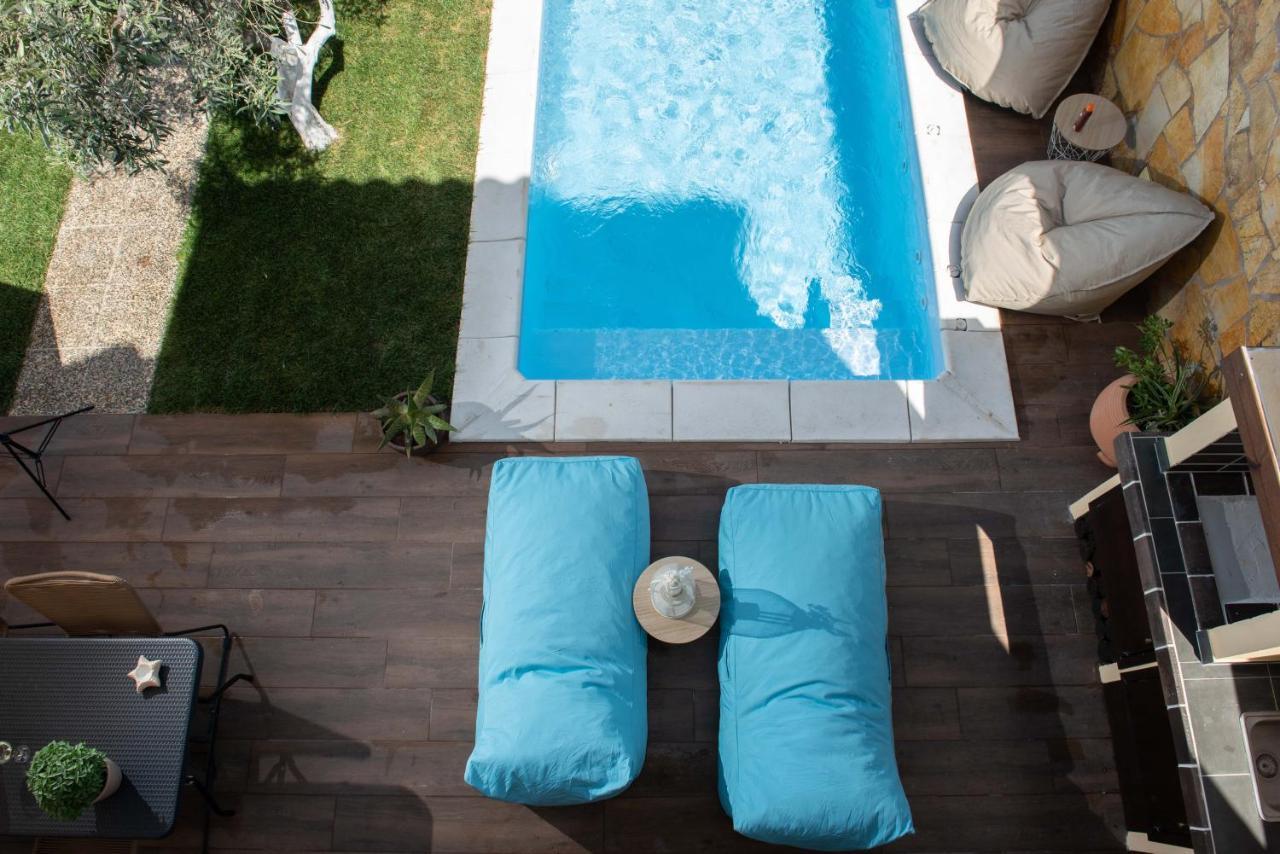 Dandy Villas Nea Roda - Melodic Waves - Private - Pool - Parking - Cellar المظهر الخارجي الصورة