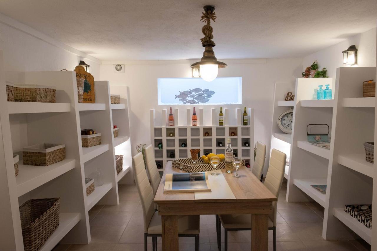 Dandy Villas Nea Roda - Melodic Waves - Private - Pool - Parking - Cellar المظهر الخارجي الصورة
