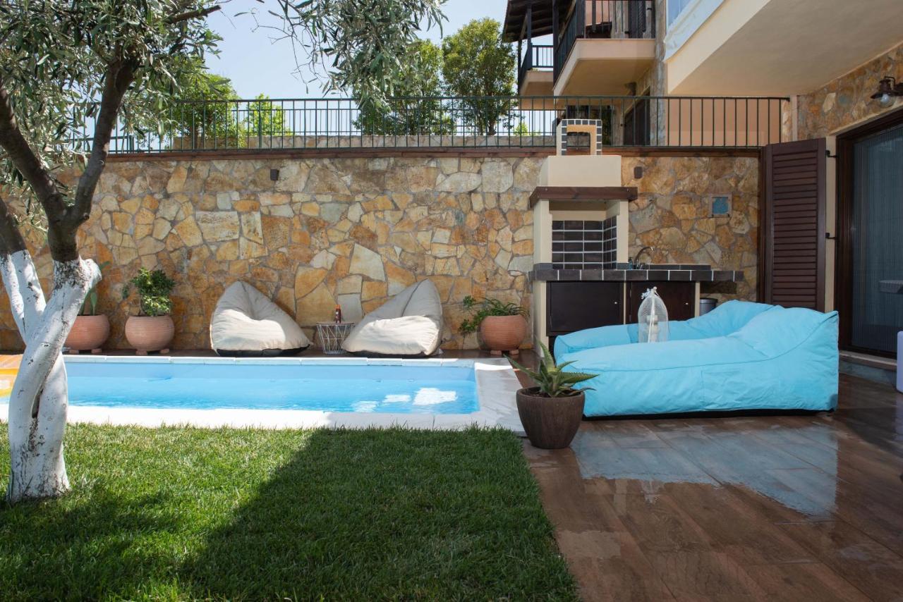 Dandy Villas Nea Roda - Melodic Waves - Private - Pool - Parking - Cellar المظهر الخارجي الصورة