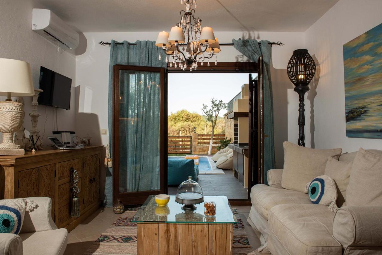 Dandy Villas Nea Roda - Melodic Waves - Private - Pool - Parking - Cellar المظهر الخارجي الصورة