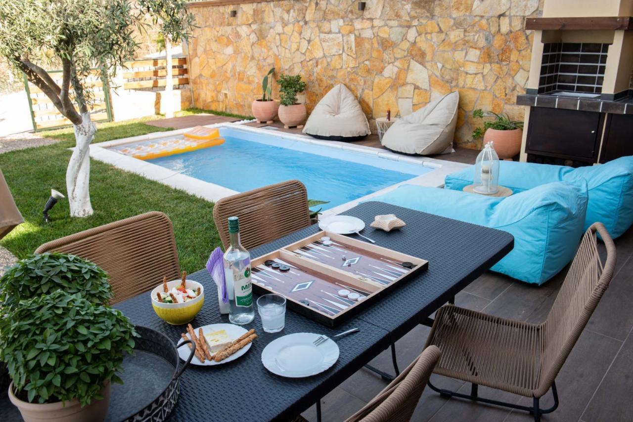 Dandy Villas Nea Roda - Melodic Waves - Private - Pool - Parking - Cellar المظهر الخارجي الصورة