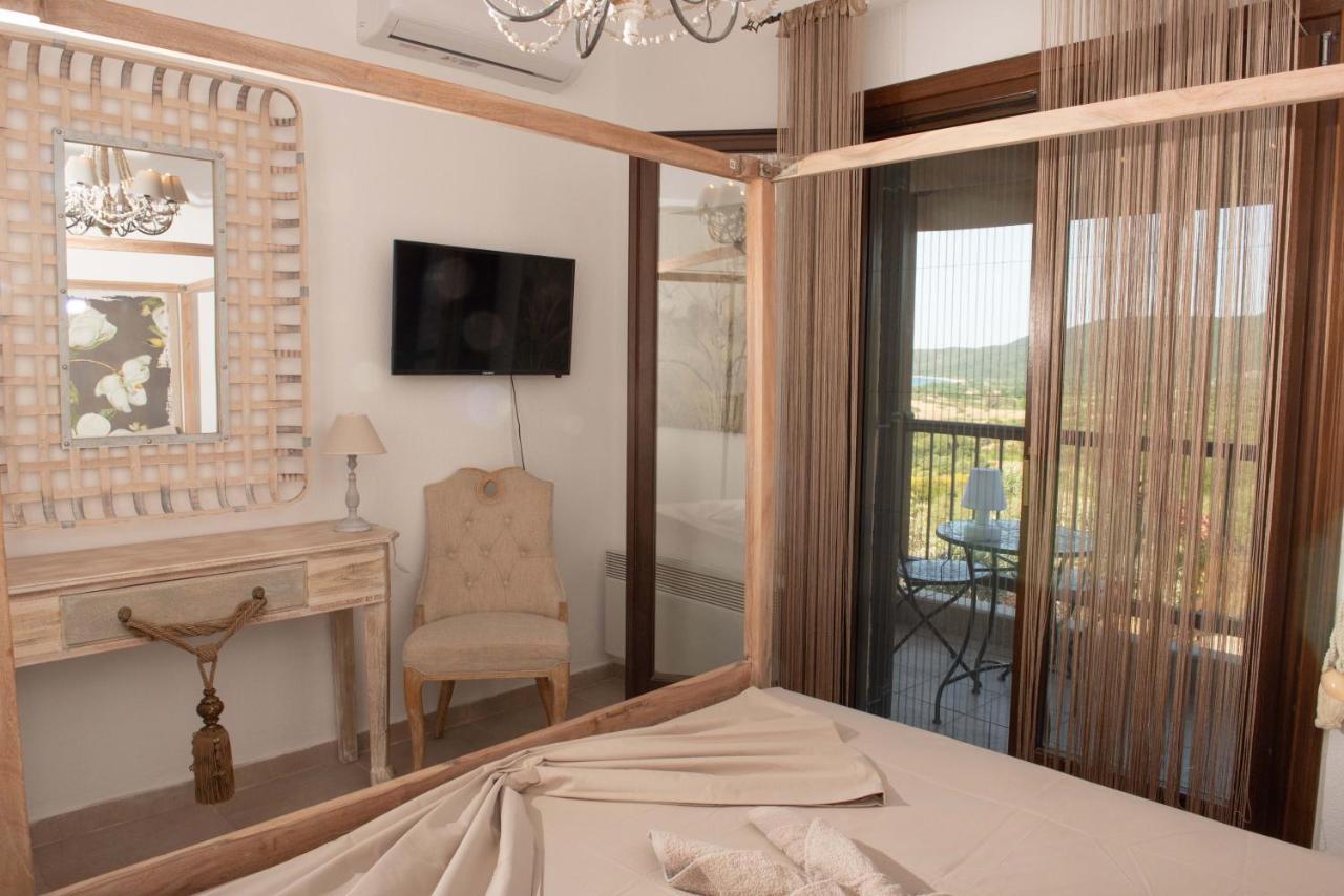 Dandy Villas Nea Roda - Melodic Waves - Private - Pool - Parking - Cellar المظهر الخارجي الصورة